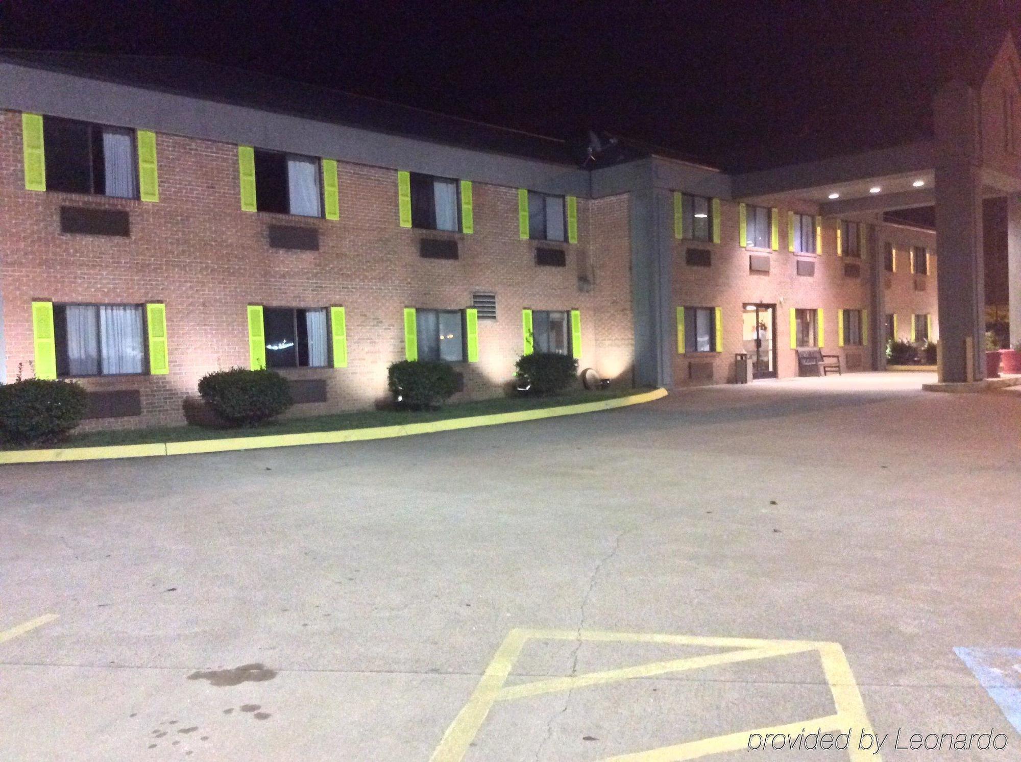 Country Hearth Inn - โบว์ลิงกรีน ภายนอก รูปภาพ