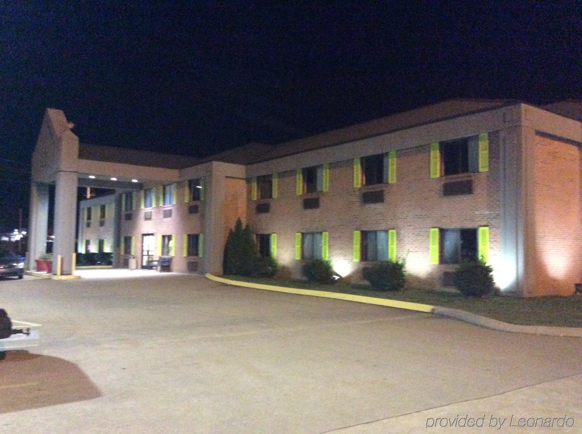 Country Hearth Inn - โบว์ลิงกรีน ภายนอก รูปภาพ