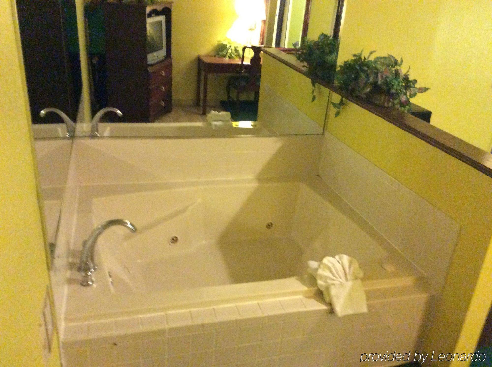 Country Hearth Inn - โบว์ลิงกรีน ภายนอก รูปภาพ