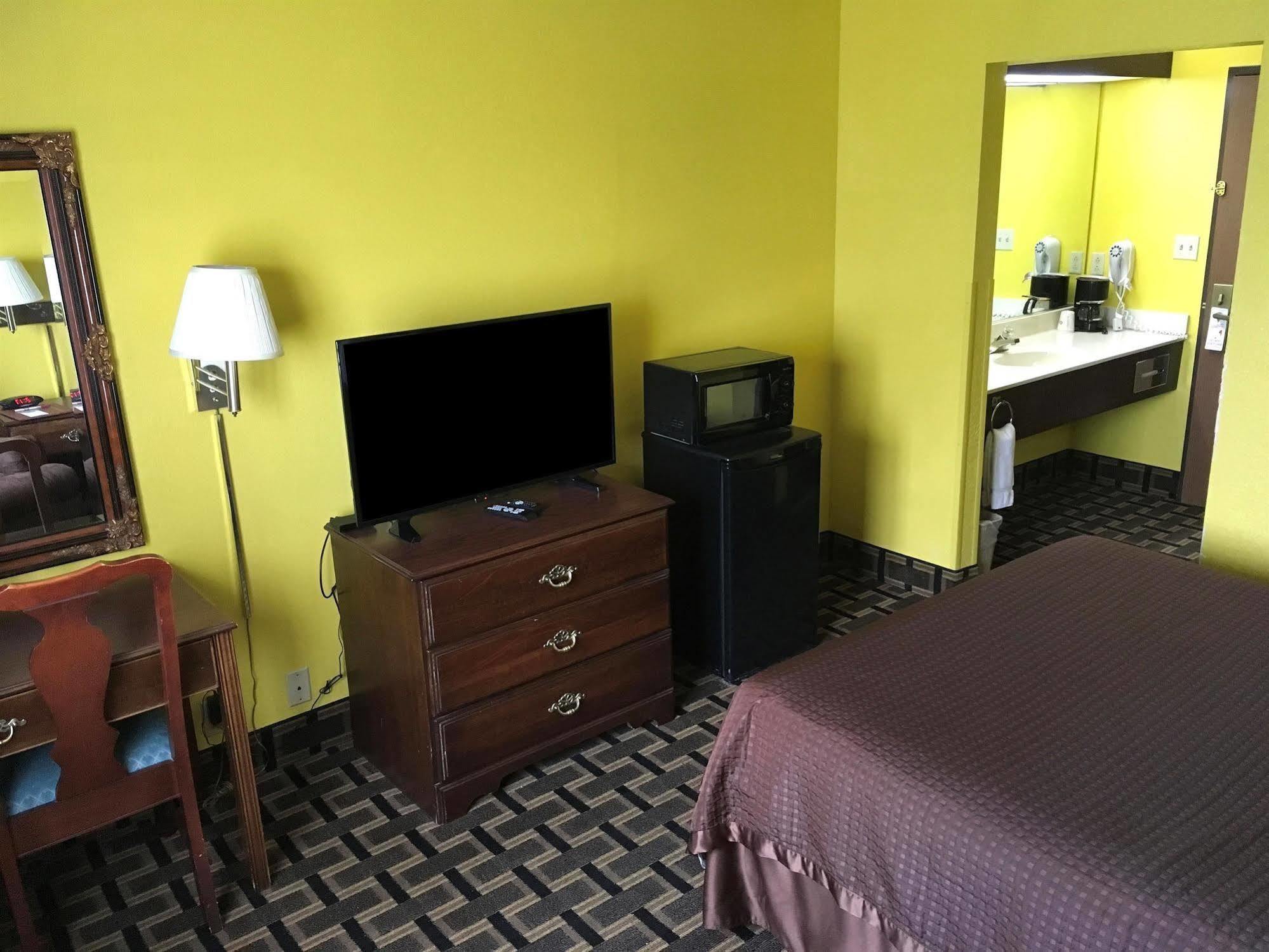 Country Hearth Inn - โบว์ลิงกรีน ภายนอก รูปภาพ