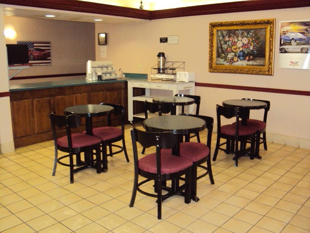 Country Hearth Inn - โบว์ลิงกรีน ภายนอก รูปภาพ